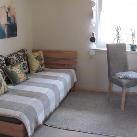 #2 Ruhiges Gemuetliches Ferienzimmer Mit 2 Einzelbetten Gemeinschaftsbad W-Lan Airport Nah Late Night Check In Haus Nr 9,5 Trunkelsberg Eksteriør bilde