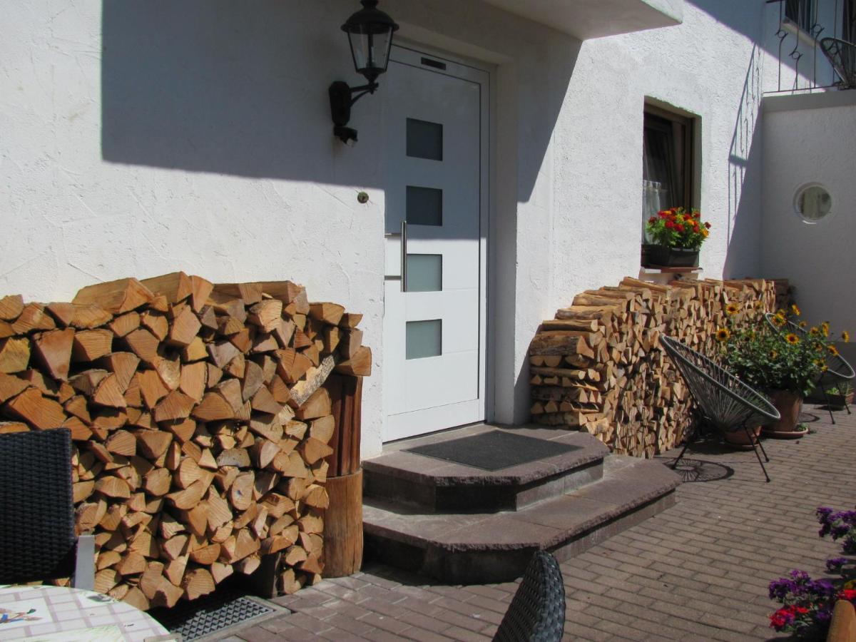 #2 Ruhiges Gemuetliches Ferienzimmer Mit 2 Einzelbetten Gemeinschaftsbad W-Lan Airport Nah Late Night Check In Haus Nr 9,5 Trunkelsberg Eksteriør bilde