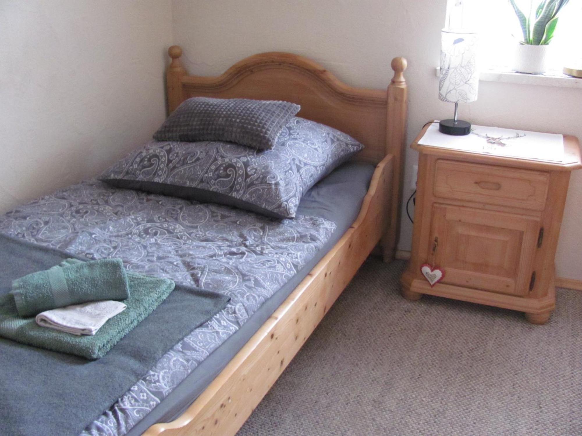 #2 Ruhiges Gemuetliches Ferienzimmer Mit 2 Einzelbetten Gemeinschaftsbad W-Lan Airport Nah Late Night Check In Haus Nr 9,5 Trunkelsberg Eksteriør bilde